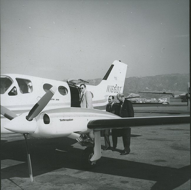 JF2-BW-Cessna-01.jpg